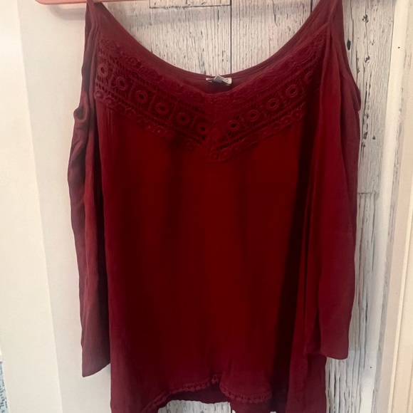 New top - Picture 2 of 2